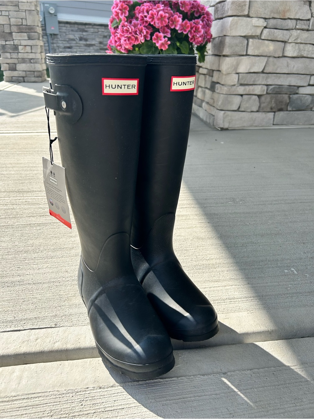 NWT Hunter Matte Black Knee-High Rubber Rain Boots with Adjustable Buckle Size 6 - Picture 3 of 6